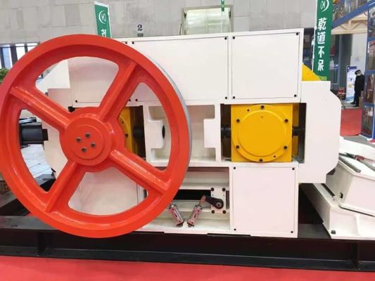 Máquinas de trituração de rolamentos, trituradores de rolamentos, trituradoras de tijolos de barro, trituradoras de matérias-primas.