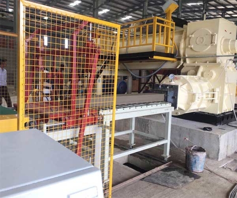 Extrusora automática tijolos contínuos/ocos de Clay Brick Making Machine For do vácuo