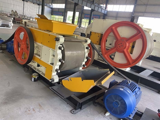 Rolo fino do equipamento de processamento da matéria prima de BBT GS1412 que esmaga a máquina