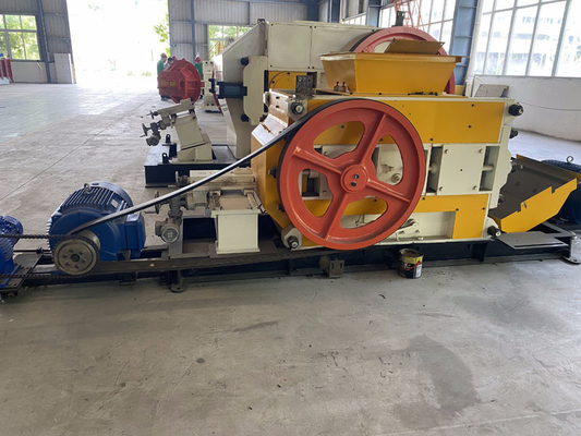 Rolo fino do equipamento de processamento da matéria prima de BBT GS1412 que esmaga a máquina
