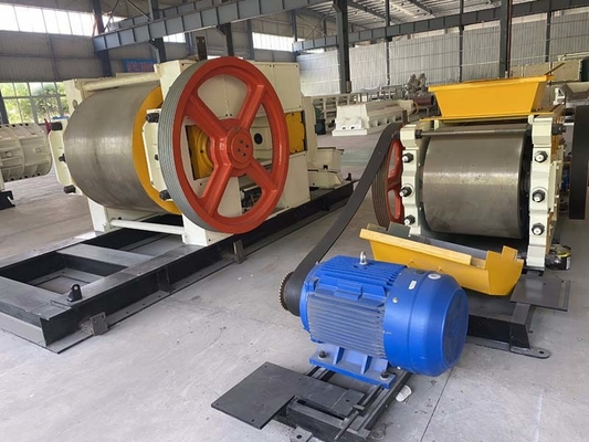 O triturador do moinho de martelo do rolo do dobro do equipamento de processamento de minerais de BBT personalizou
