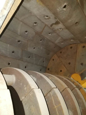 Triturador de martelo de rotor duplo de 180 kW com 36 martelos e tolerância de teor de água Não superior a 8,5% para processamento de minerais