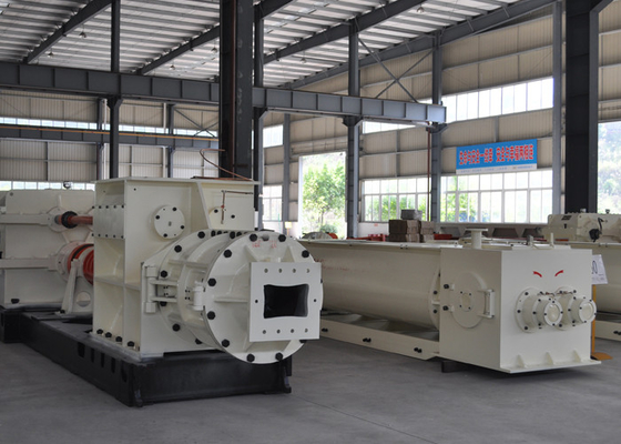 Vácuo Clay Block Machine expulsando de Ash Automated Brick Making Machine da mosca