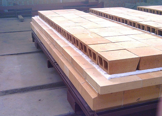 Tijolo de fogo de isolamento refratário de Clay Bricks Material Alkali Resistant da estufa de túnel