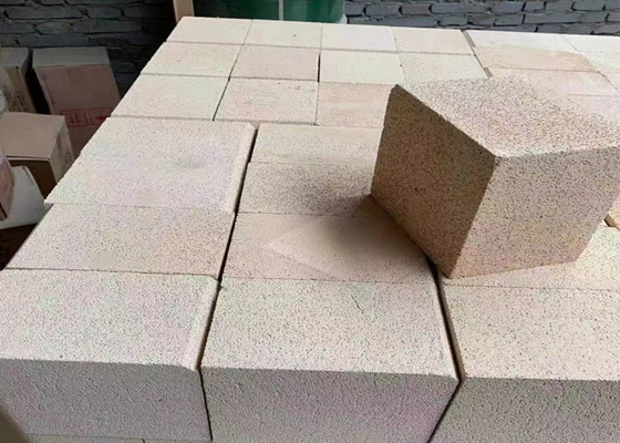 Tijolo de fogo de isolamento refratário de Clay Bricks Material Alkali Resistant da estufa de túnel
