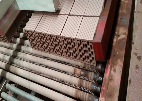 Máquina de corte de tijolos de argila de alta precisão com 2,1 m de comprimento de fenda e 12-16 cortes por minuto Modelo QTQD-1