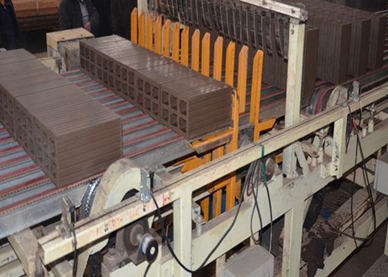 Máquina de Corte de Tijolos de Argila Modelo QTQD-1 com 1254mm de Comprimento e Altura Máxima de Corte de 300mm para Corte Preciso de Paredes de Tijolo