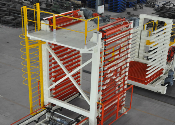 Carga automática completa material e descarregamento da máquina do sistema para o tijolo que faz a linha