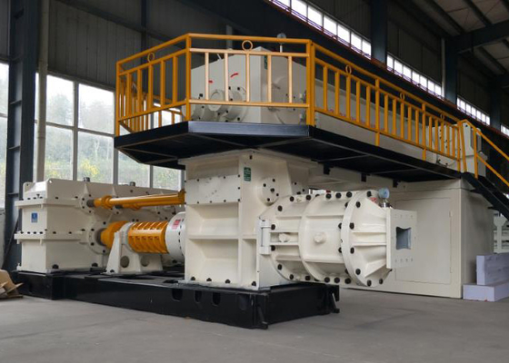 Extrusora do vácuo de Clay Red Bricks Manufacturing Machine da cavidade do motor diesel