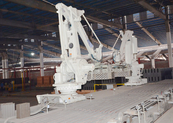 robô automático do bloco do tijolo da argila que ajusta o empilhamento da maquinaria para a linha de produção do tijolo da argila