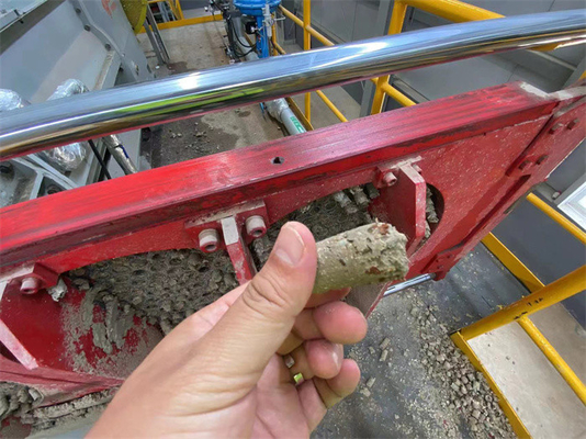 Máquina de mistura de blocos de tijolos vermelhos Filtro automático Máquina de mistura de eixo duplo para materiais de argila
