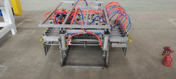 Sistema de máquina de fixação de ladrilhos de empilhamento robótico para blocos de tijolos de argila vermelha