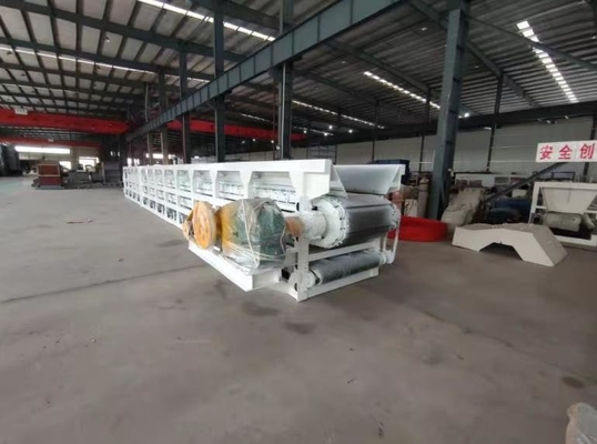 Alta Capacidade de Produção Personalizada de Barro de tijolos de barro Box Alimentador para Cinturão de Alimentação de velocidade de 5,2m/min em fabricação de tijolos