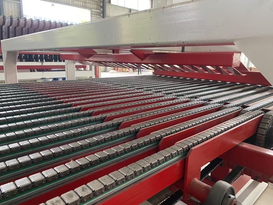 Projeto de fabricação de tijolos de argila de argila Blocos de blocos Sistema de marcha com 5.5kw Potência do motor 4900 * 2300 * 1200mm