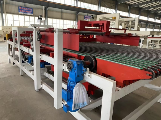 Blocos de tijolos de argila Sistema de marcha para a fabricação de tijolos de argila de automóvel Projeto 4900 * 2300 * 1200mm Produção