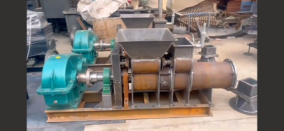 Extrusor de vácuo para fabricação de tijolos de barro de pequeno tipo Fornecedor da China BBT Manufacturer