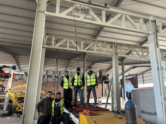 Sistema totalmente automático de descarga e embalagem de tijolos sem paletes para linhas de produção de tijolos de barro